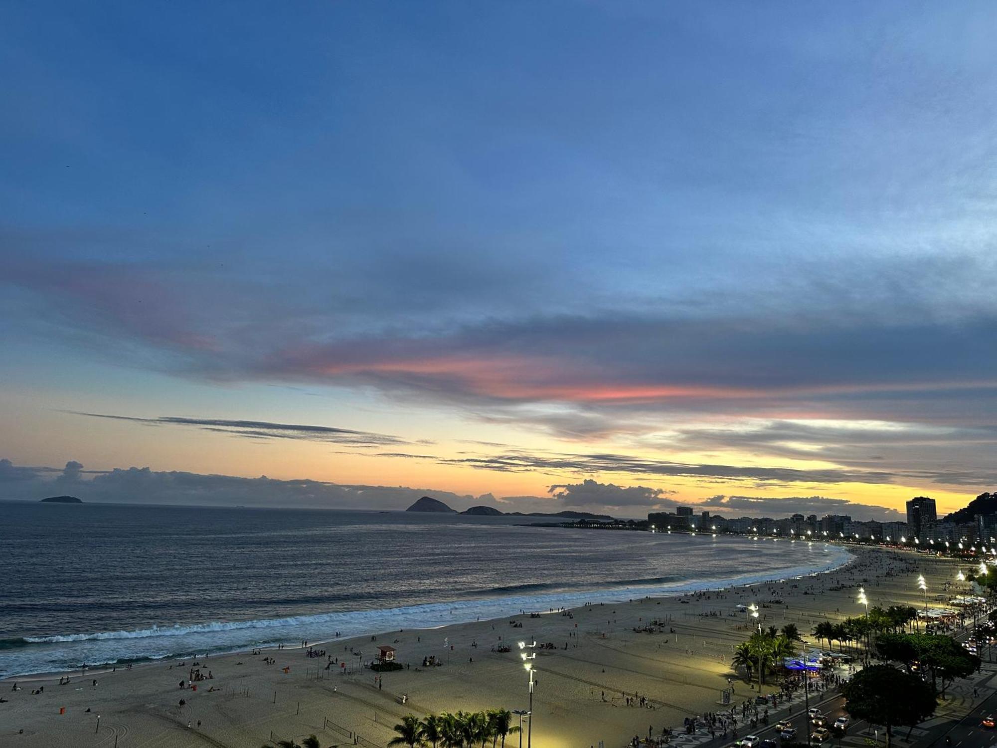 Coracao De Copacabana A 200m Da E Metro Apartamento *